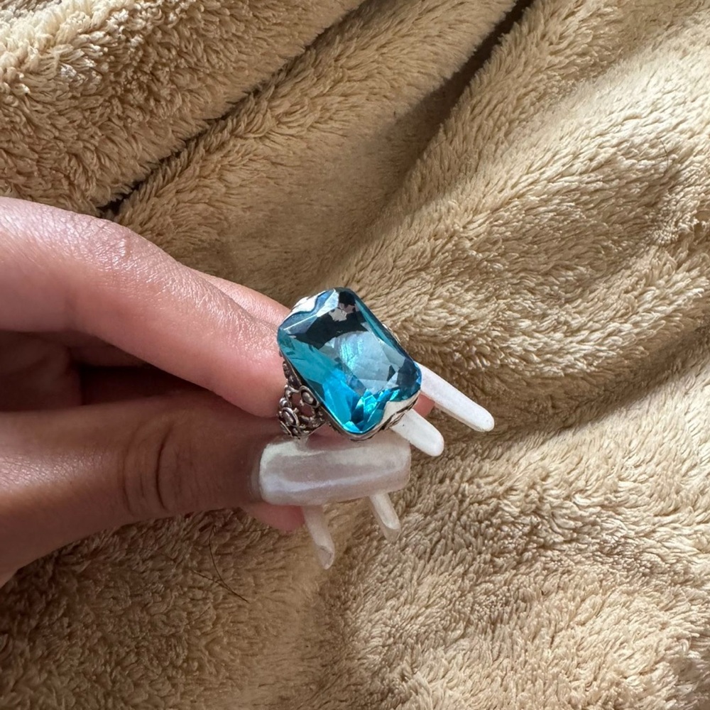 Elegant Blue Gemstone Ring